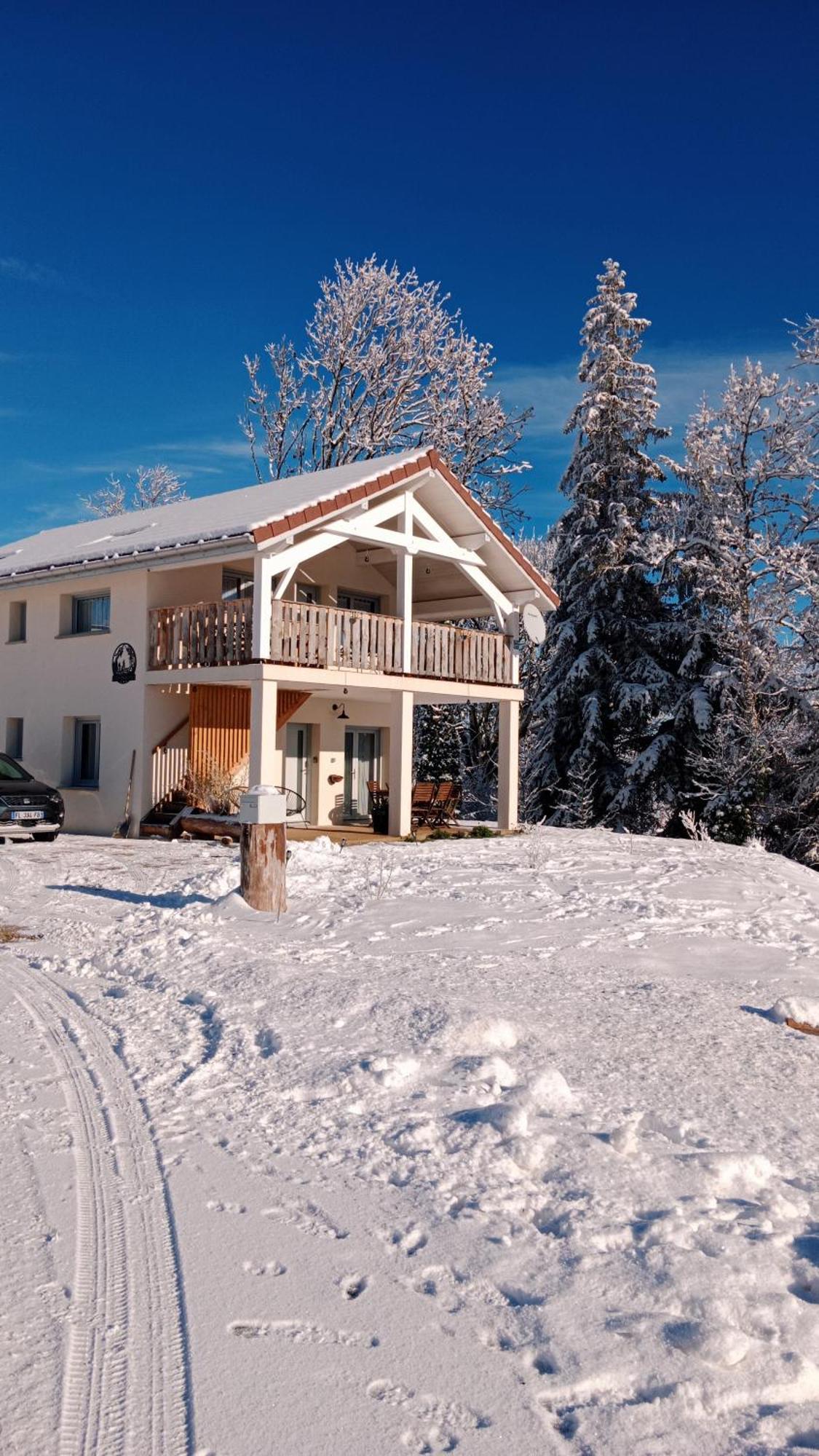 Gite Des Roches La Chaux-du-Dombief Ngoại thất bức ảnh